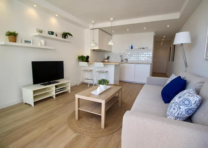 New 1 Bedroom Apartment With Fantastic Views Rdr284